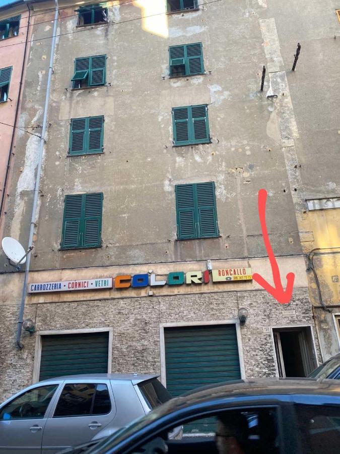 Una Stanza In Un Appartamento Genova Eksteriør billede